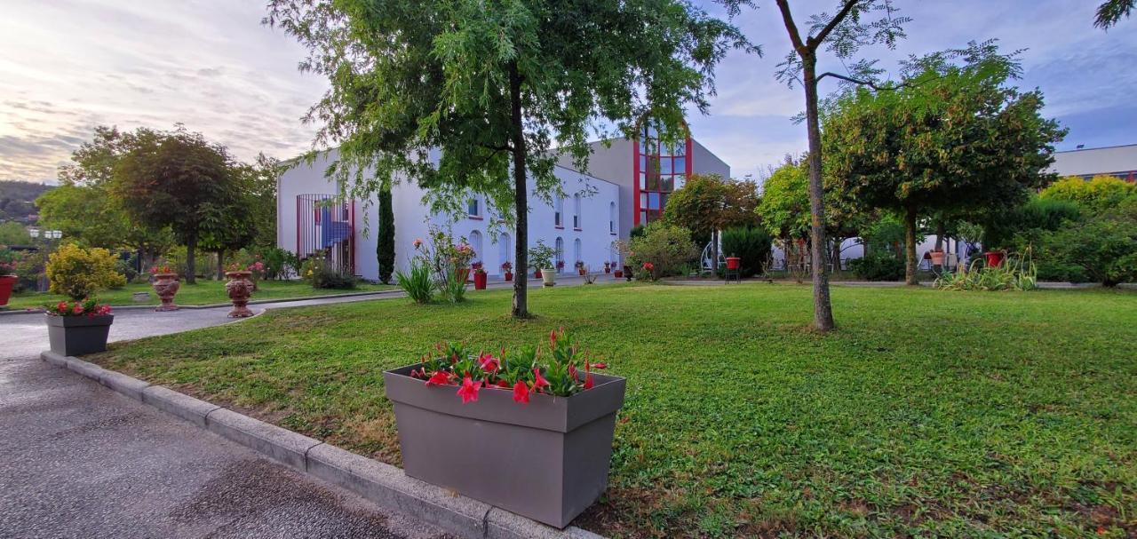 L'Abribis Hotel Firminy Exterior photo